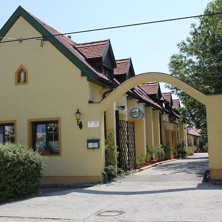 Levanda Panzio Kópháza 외부 사진
